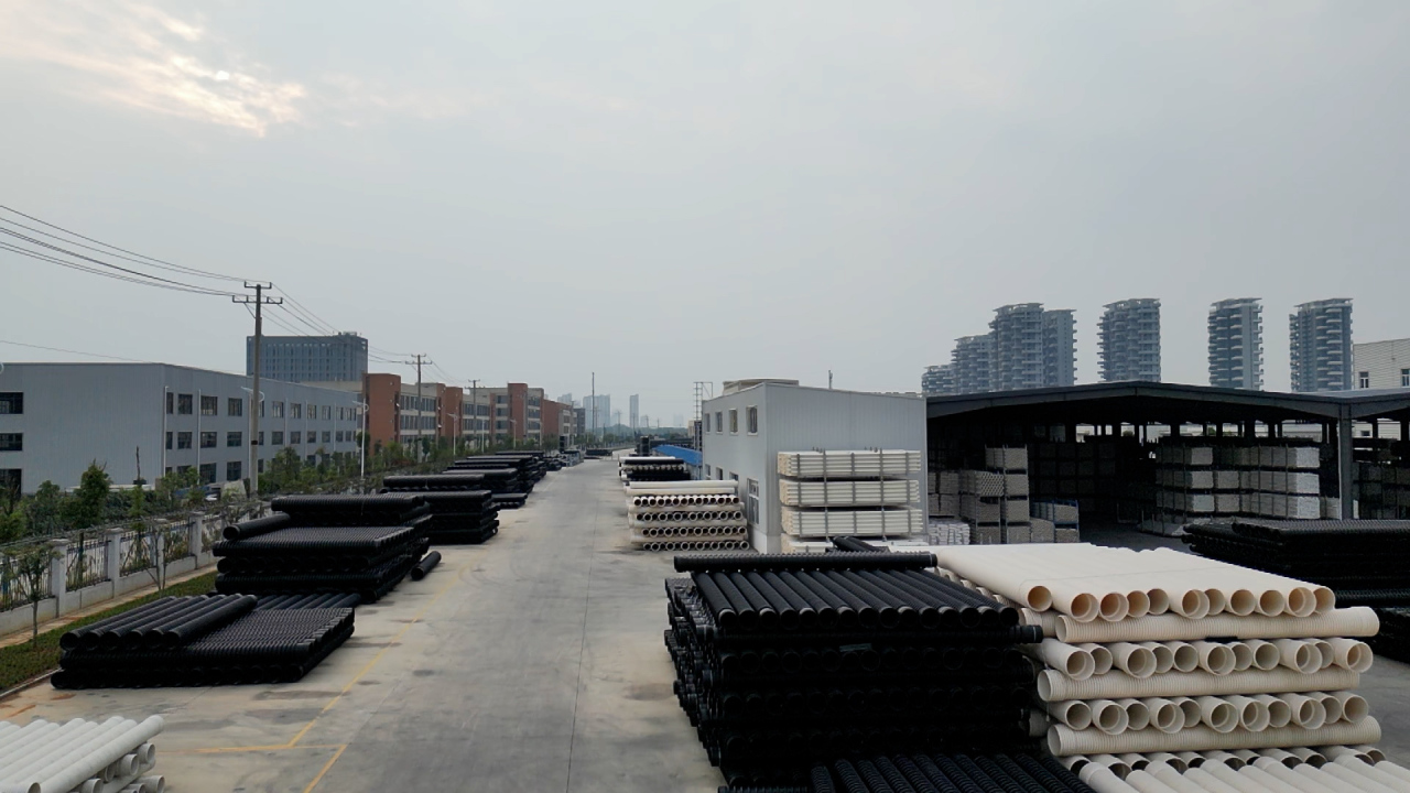 PE 拖拉管顶管施工管节接口应力控制：原因、消除方法